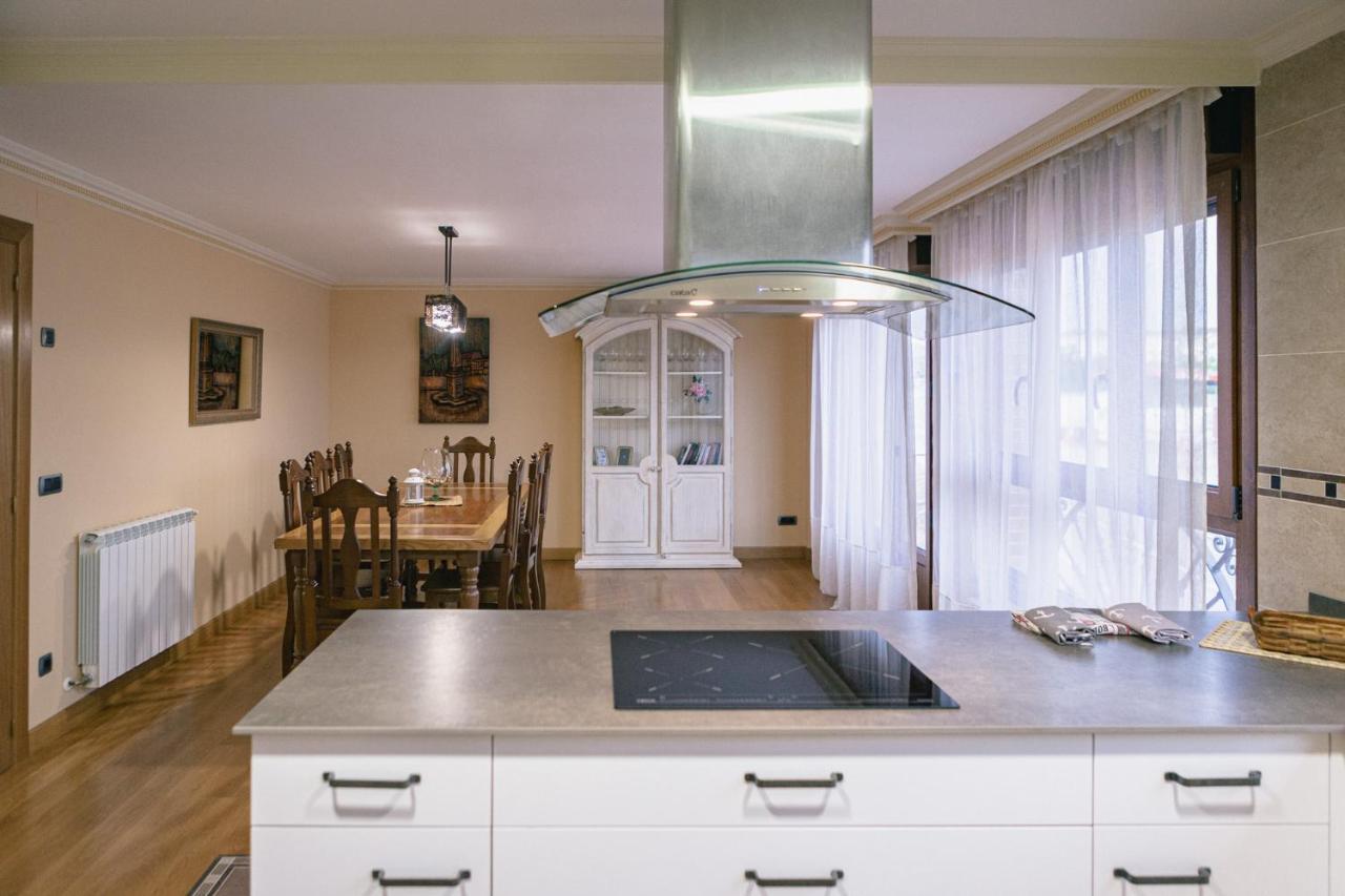 Ferienwohnung Alojamiento Urabain Allo Exterior foto
