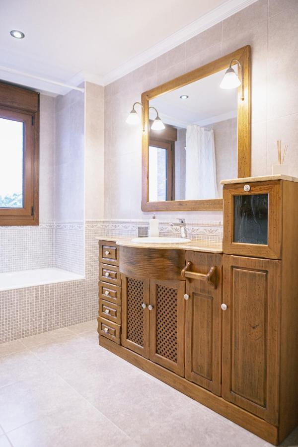 Ferienwohnung Alojamiento Urabain Allo Exterior foto