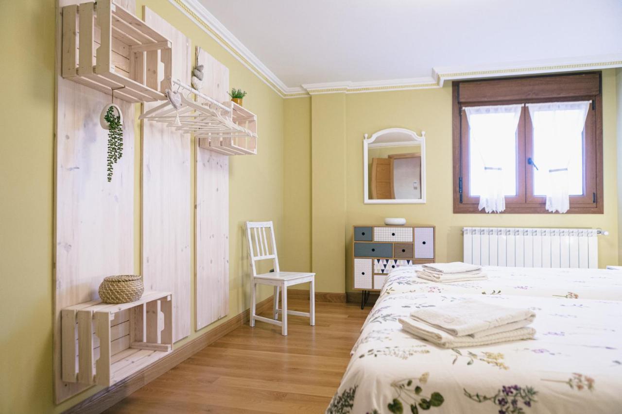 Ferienwohnung Alojamiento Urabain Allo Exterior foto