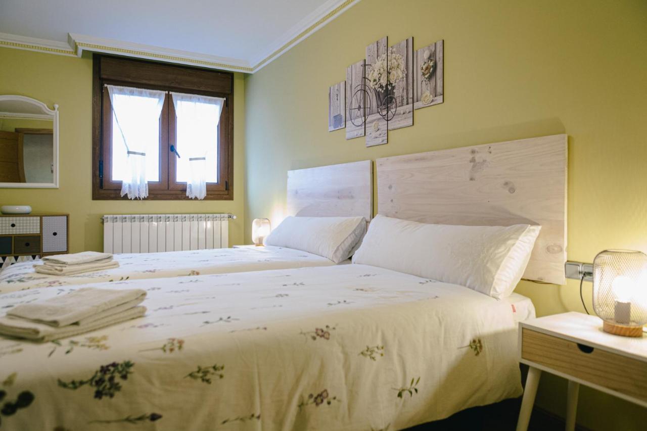 Ferienwohnung Alojamiento Urabain Allo Exterior foto