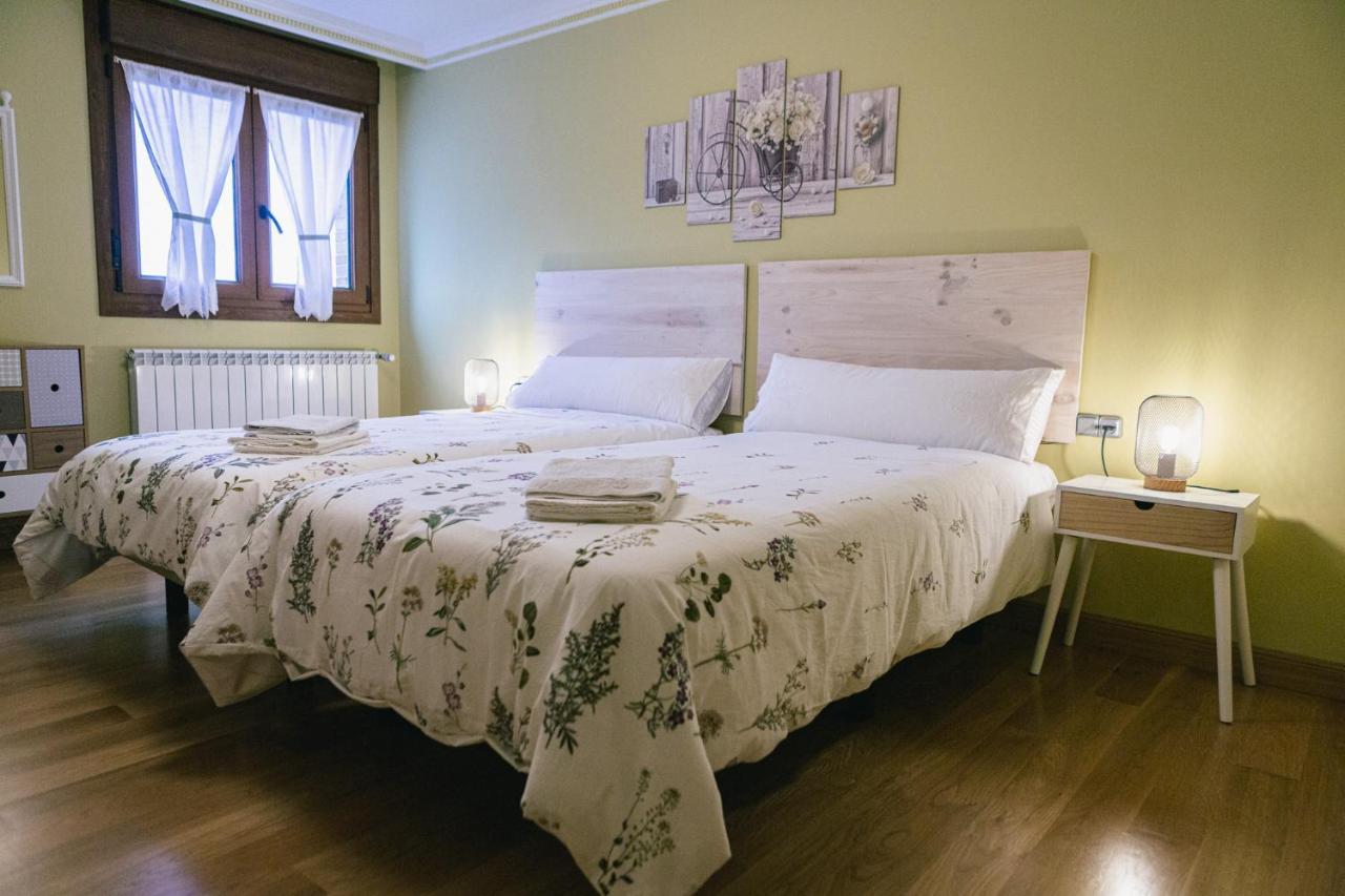 Ferienwohnung Alojamiento Urabain Allo Exterior foto